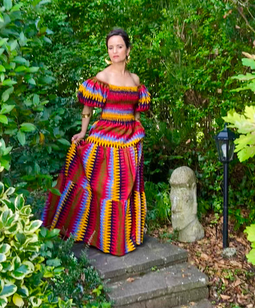 JAFFE smocked dress with  puff sleeves in red.