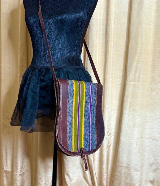 Authentic Ghanaian Leather bag with handwoven fugu fabric