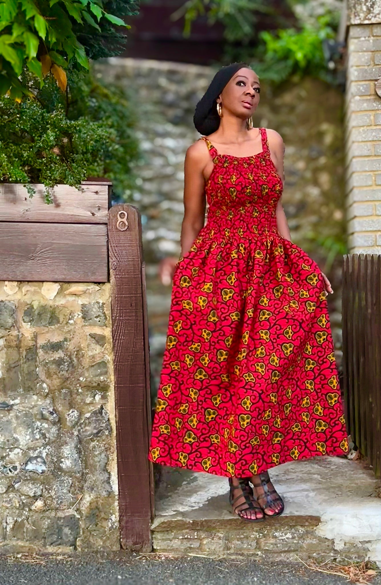 Ladi smocked midaxi dress in red.