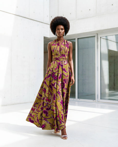 Infinity free size in a bold floral pattern.