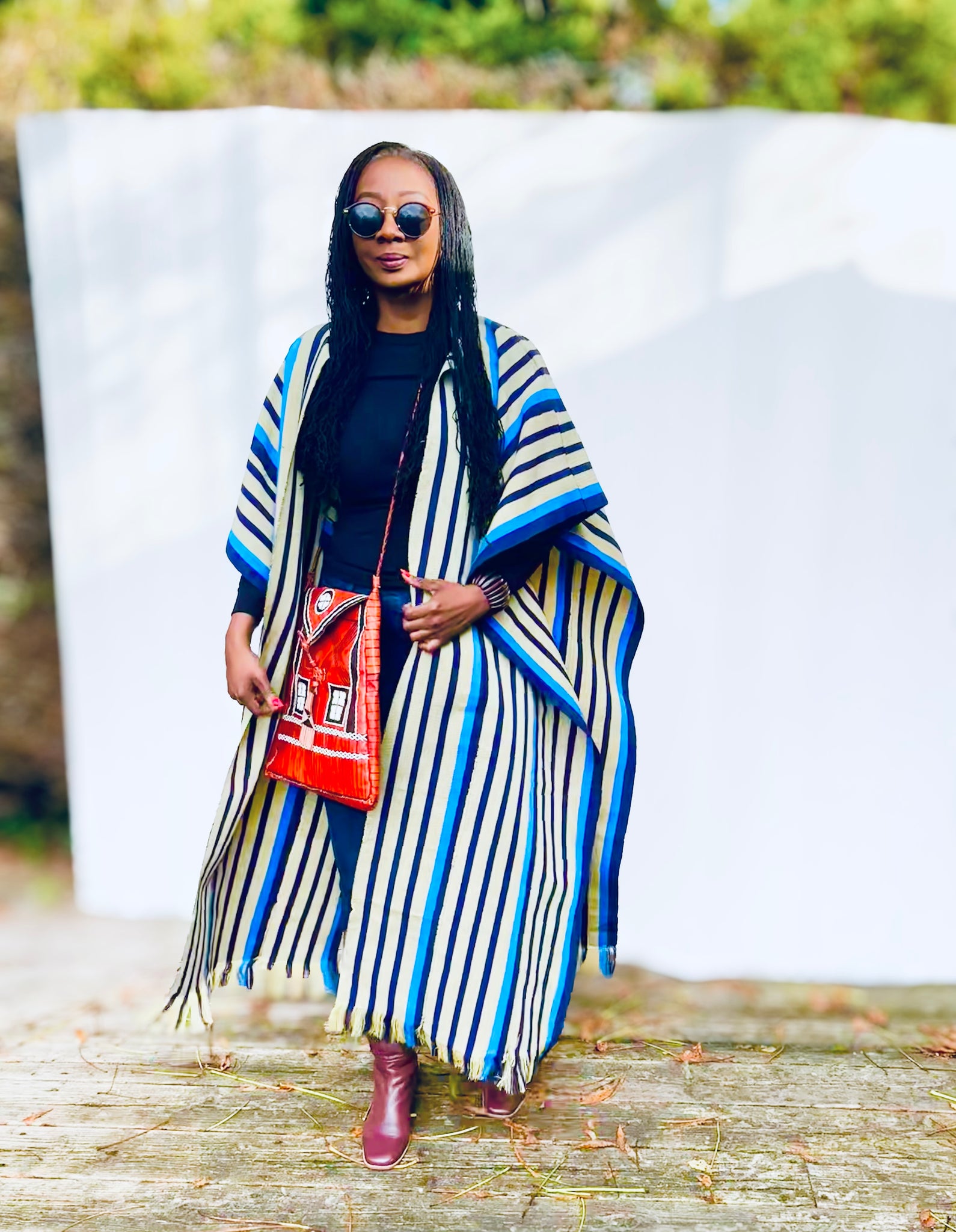 Yelawa handwoven unisex kimono in blue and beige stripes.