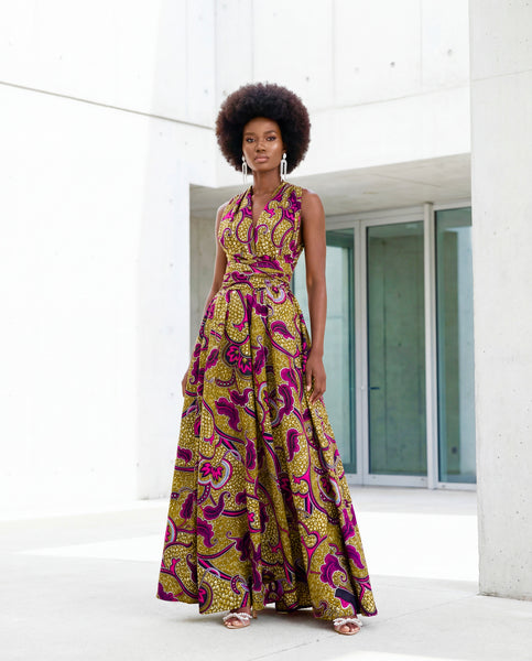 Infinity free size in a bold floral pattern.