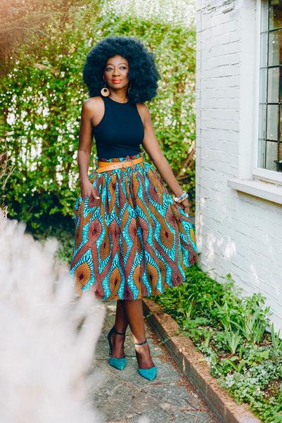 Bella full skirt with belt loops in green.