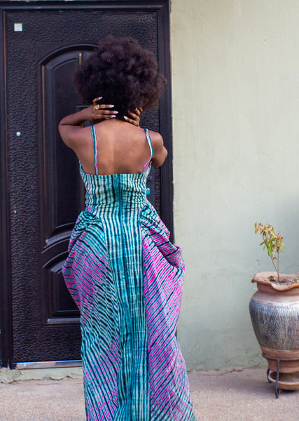 Bilqis statement dress with side gathered puff in tie and dye.