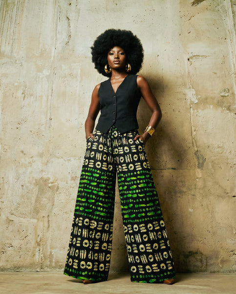 Tila unisex Wide leg pants in a geometric print.